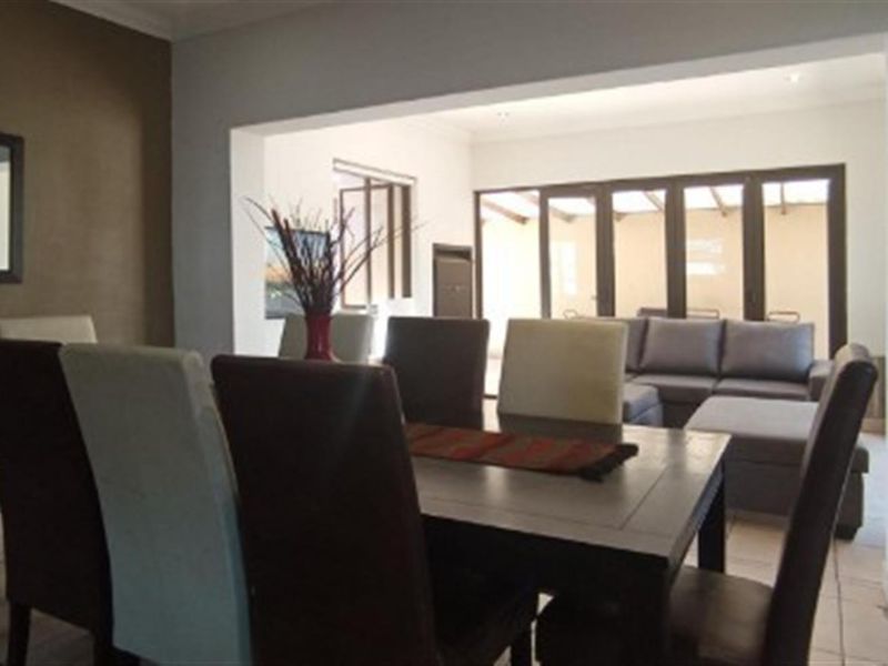 4 Bed House For Sale in Amberfield Valley, Centurion - Photo 5