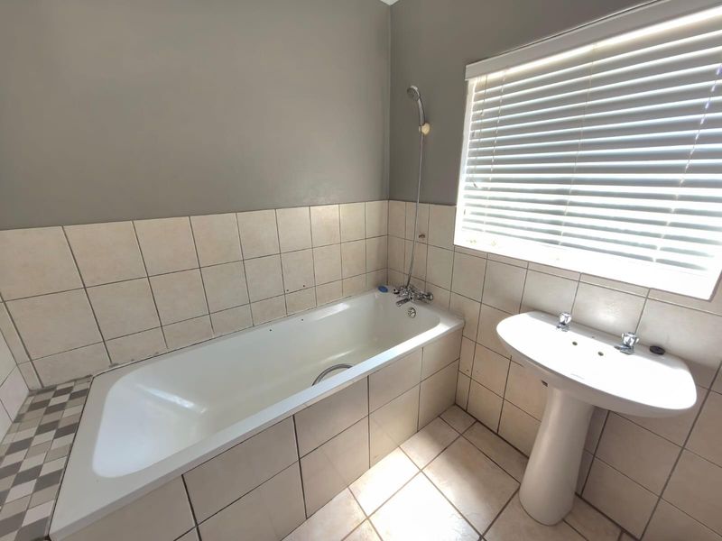 Cozy, Safe Living Near North Cape Mall for First Time Buyers Or Looking to Scale Down - Photo 7