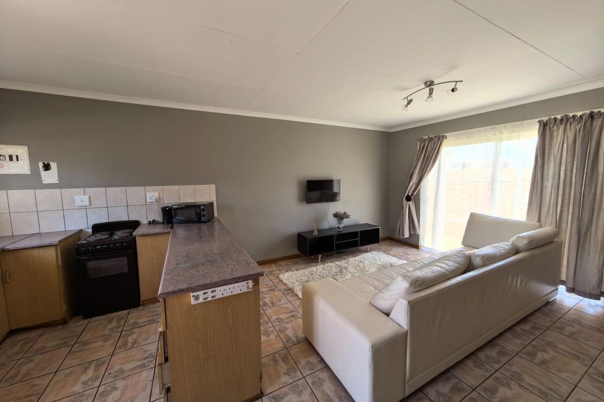 Cozy, Safe Living Near North Cape Mall for First Time Buyers Or Looking to Scale Down - Photo 2