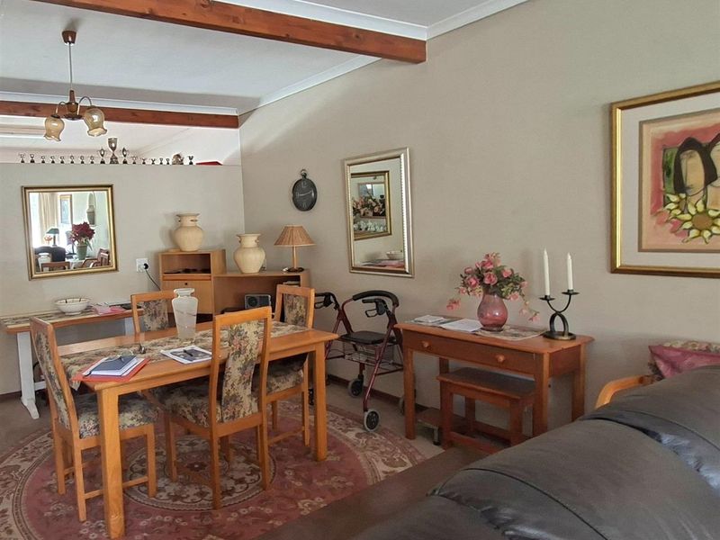 Beautifully Maintained Three-Bedroom Townhouse in a Peaceful Complex Near Schools - Photo 5