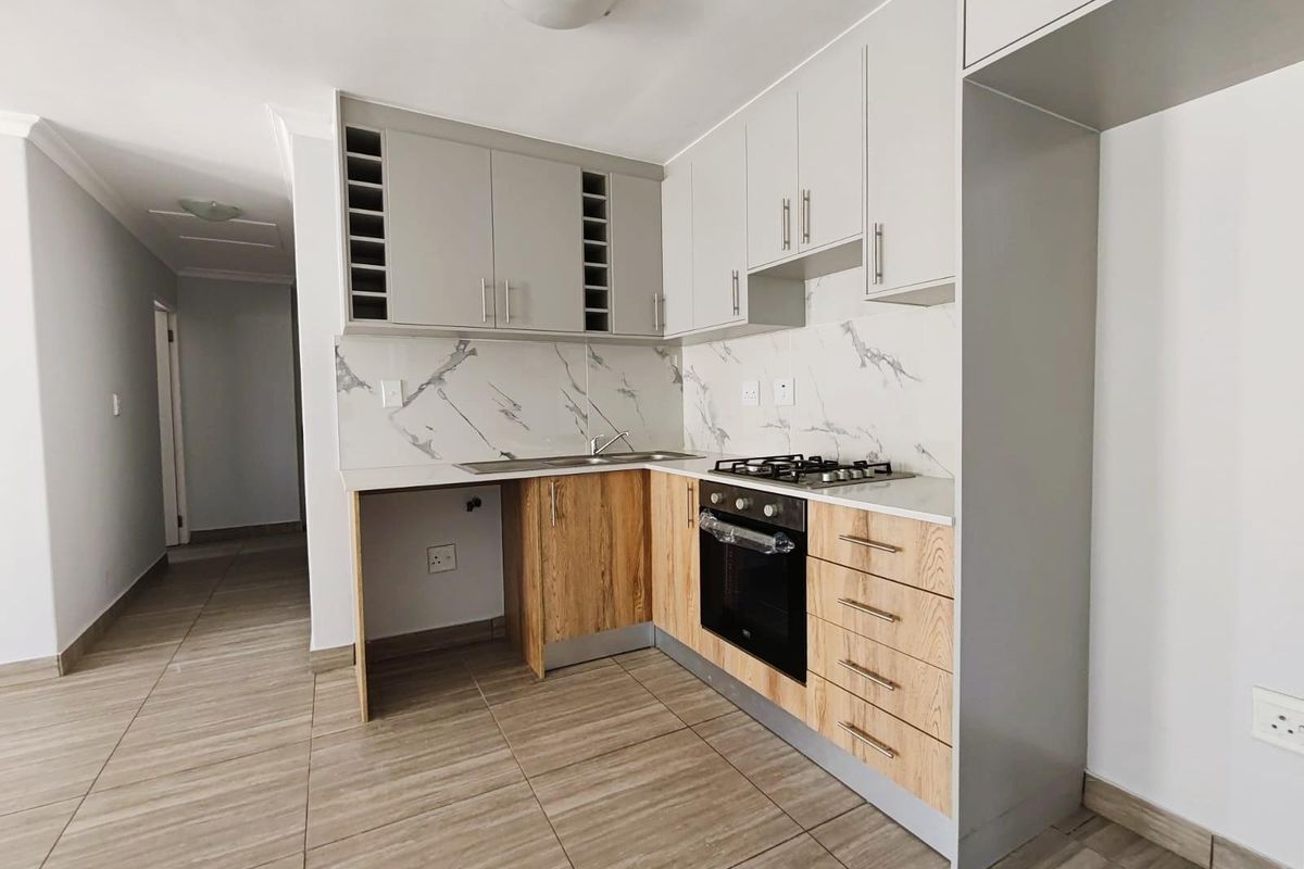 Renovated Apartment For Sale in Parklands North, Blouberg - Photo 5