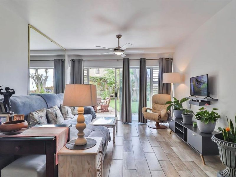 Ground floor, No stairs, Simplex For Sale in Umhlanga, Durban - Photo 7