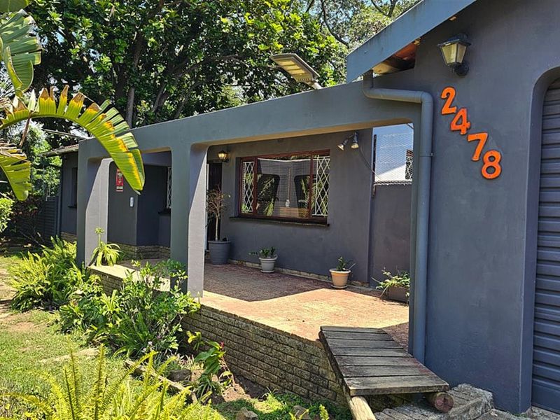 Family House with Spacious Garden - Photo 2