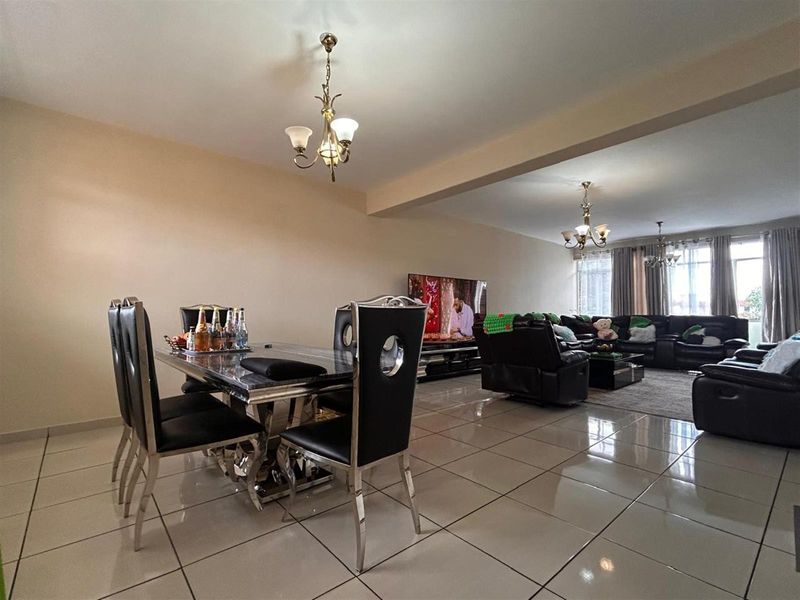 Apartment For Sale in Muckleneuk, Pretoria - Photo 6