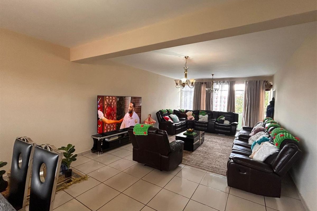 Apartment For Sale in Muckleneuk, Pretoria - Photo 5