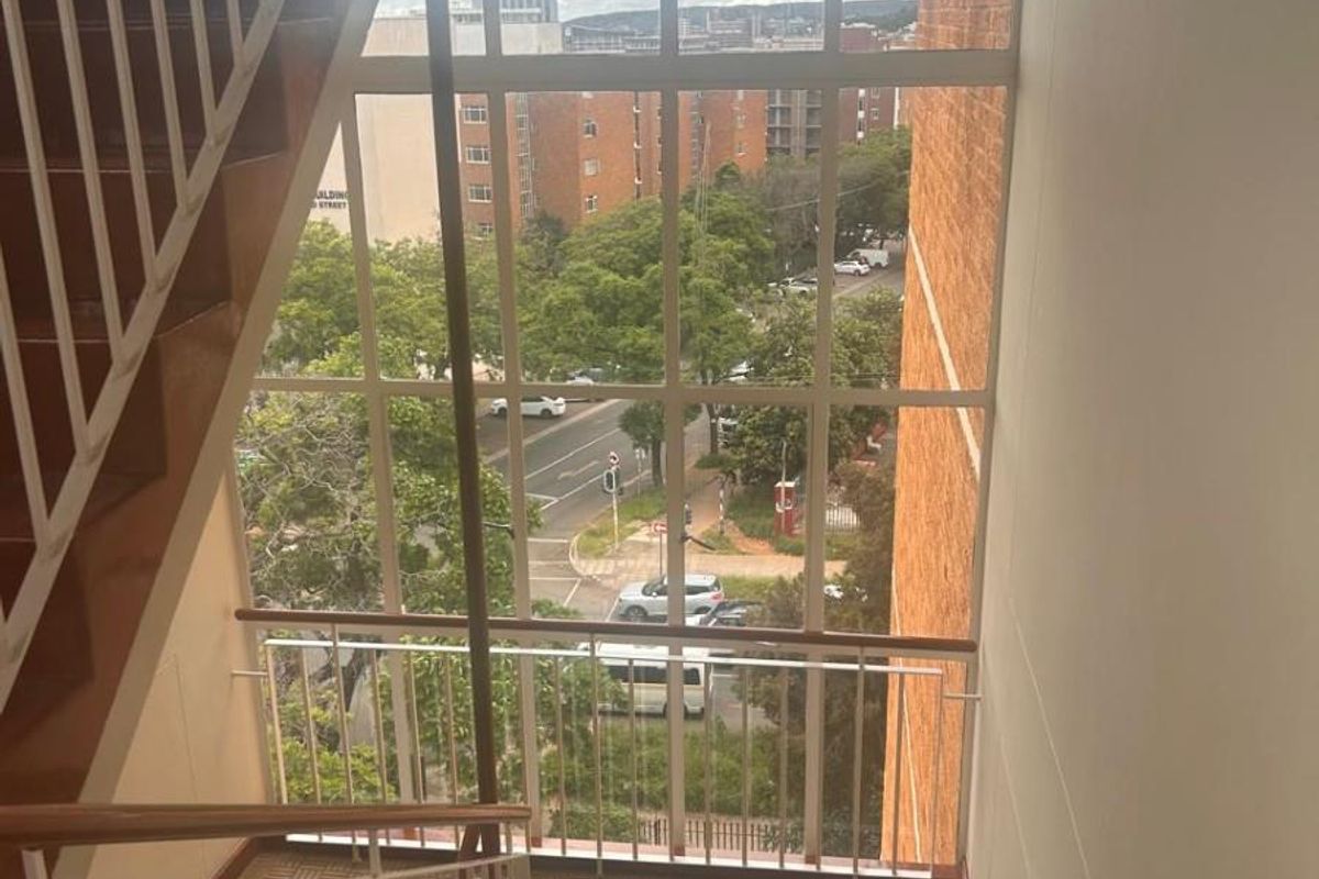 Apartment For Sale in Muckleneuk, Pretoria - Photo 2