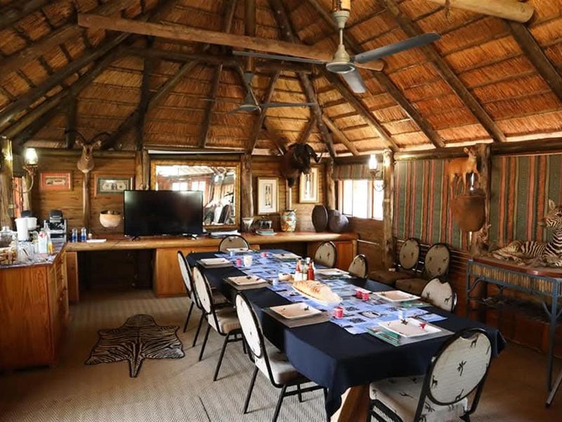 Private Game Farm Eco Reserve and Lodge. 1 184 ha - Photo 5