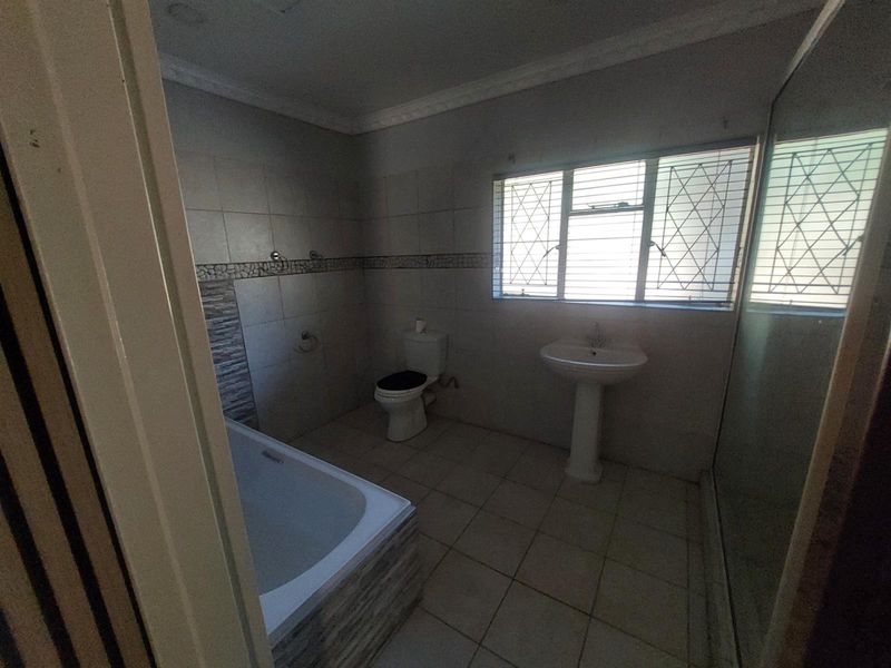 2 bed Apartment To Rent in Clarendon, Pietermaritzburg, KwaZulu Natal - Photo 6