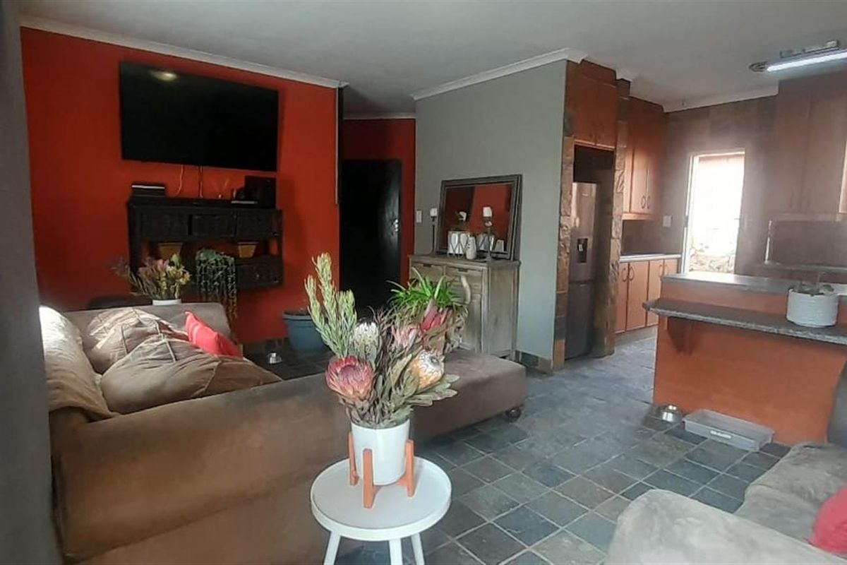 Commercial property For Sale in Krugersdorp Central, Krugersdorp - Photo 4