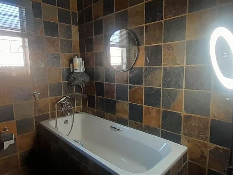 Commercial property For Sale in Krugersdorp Central, Krugersdorp - Photo 3