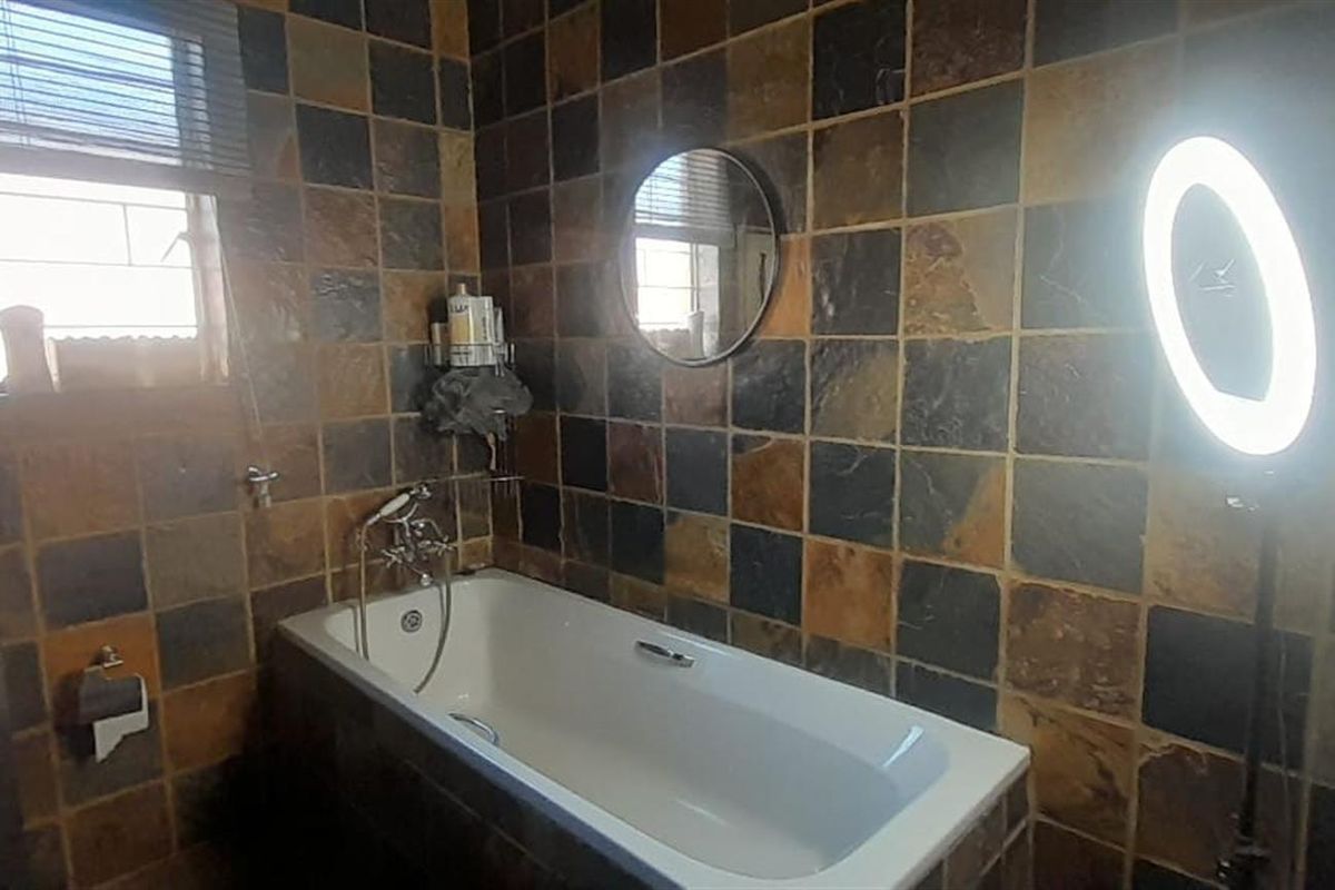 Commercial property For Sale in Krugersdorp Central, Krugersdorp - Photo 3