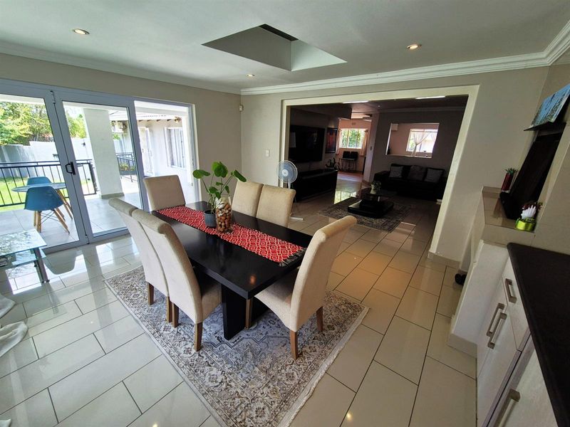 House For Sale in Olivedale, Randburg - Photo 5