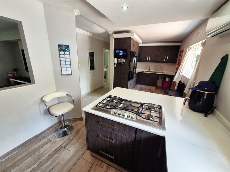 House For Sale in Olivedale, Randburg - Photo 10