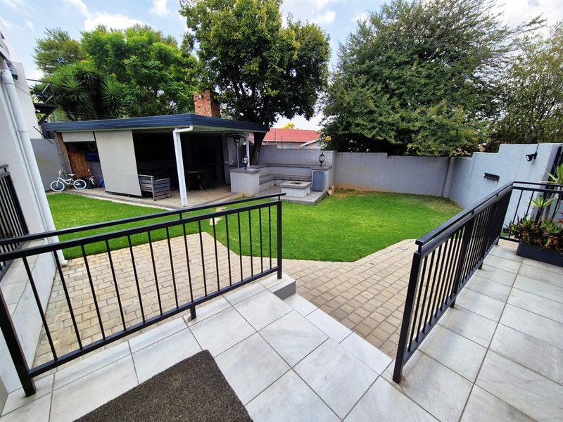 House For Sale in Olivedale, Randburg - Photo 3