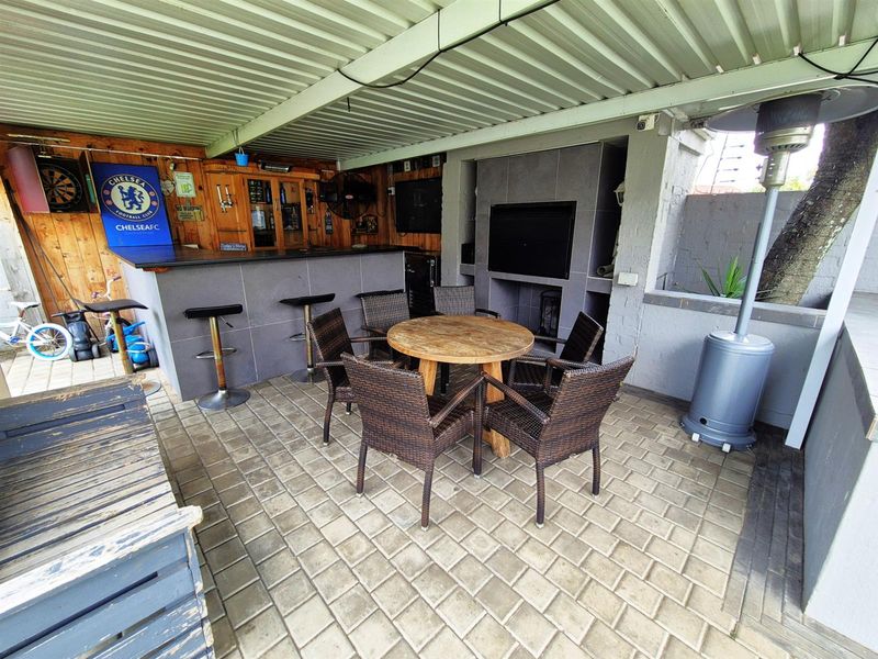 House For Sale in Olivedale, Randburg - Photo 2