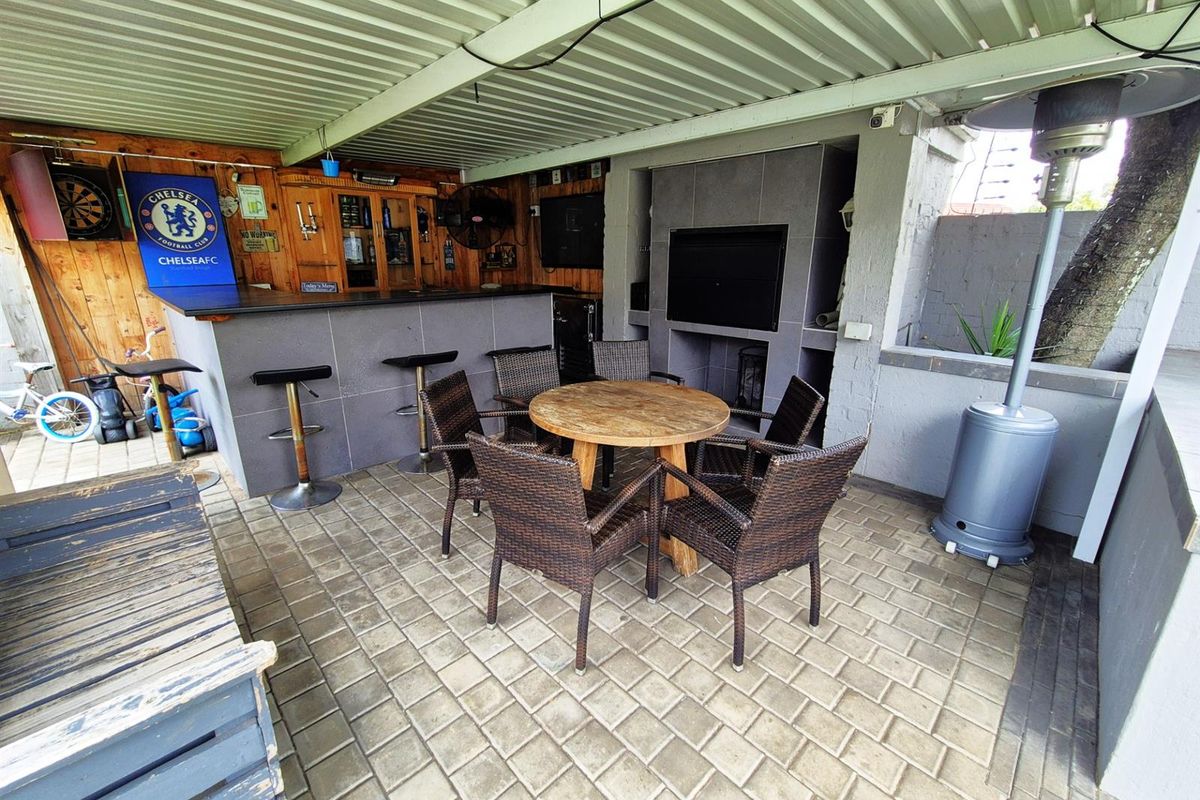 House For Sale in Olivedale, Randburg - Photo 2