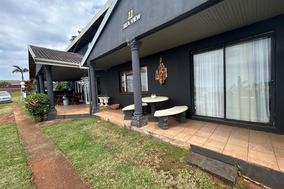 House For Sale in Sunwich Port, KwaZulu Natal - Photo 4