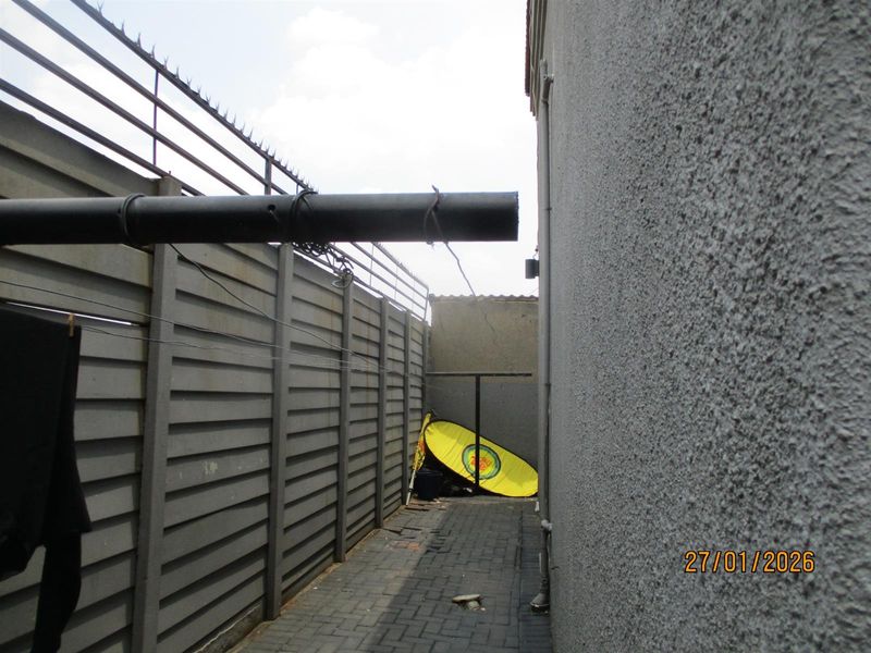 INVESTMENT PROPERTY FOR SALE IN TEMBISA/PRICE REDUCED - Photo 7