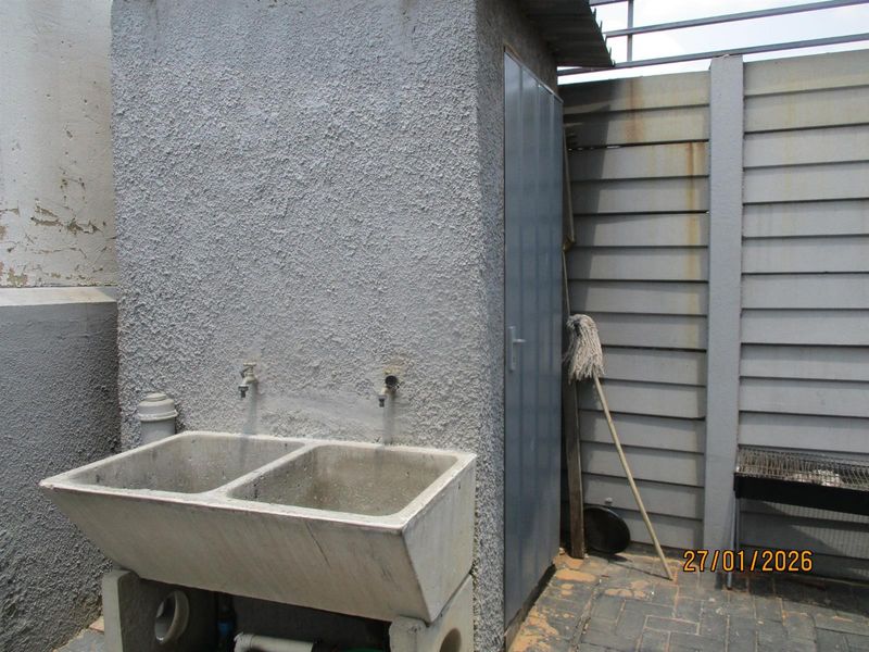 INVESTMENT PROPERTY FOR SALE IN TEMBISA/PRICE REDUCED - Photo 8