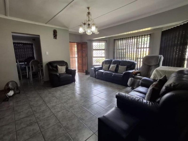 Face Brick House For Sale In Malvern - Photo 6