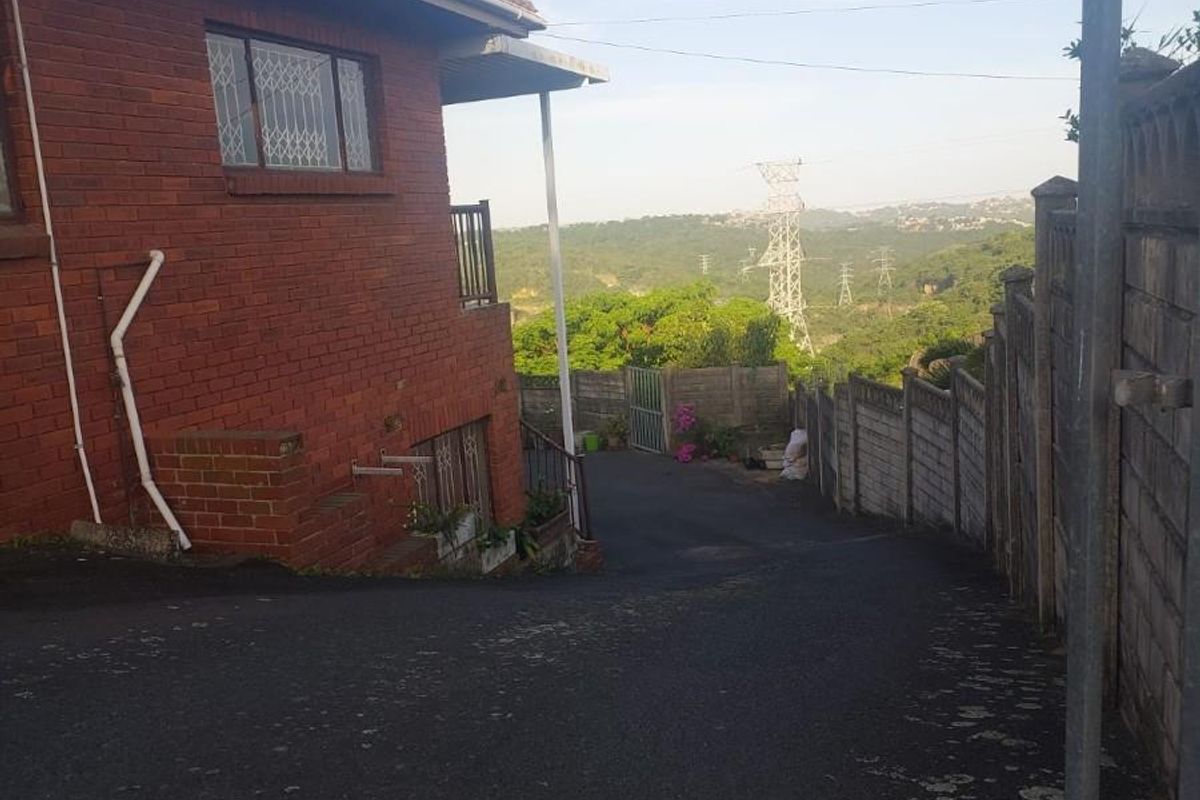 Face Brick House For Sale In Malvern - Photo 2