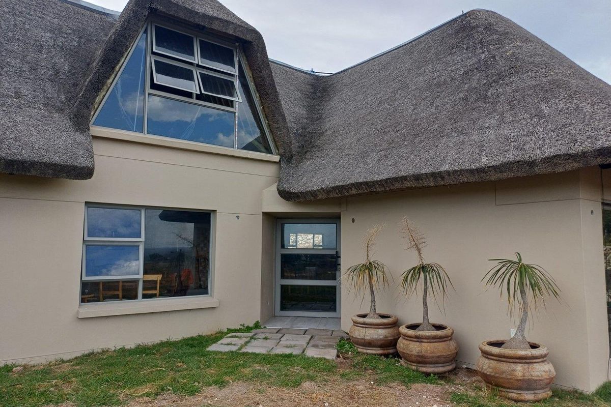 House For Sale in Stilbaai Wes, Stilbaai - Photo 3