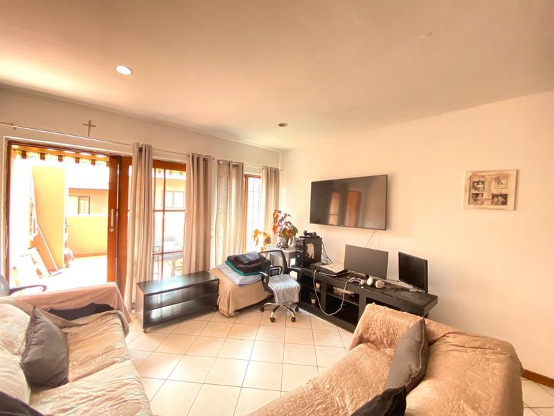 Apartment For Sale in Buurendal, Germiston - Photo 9