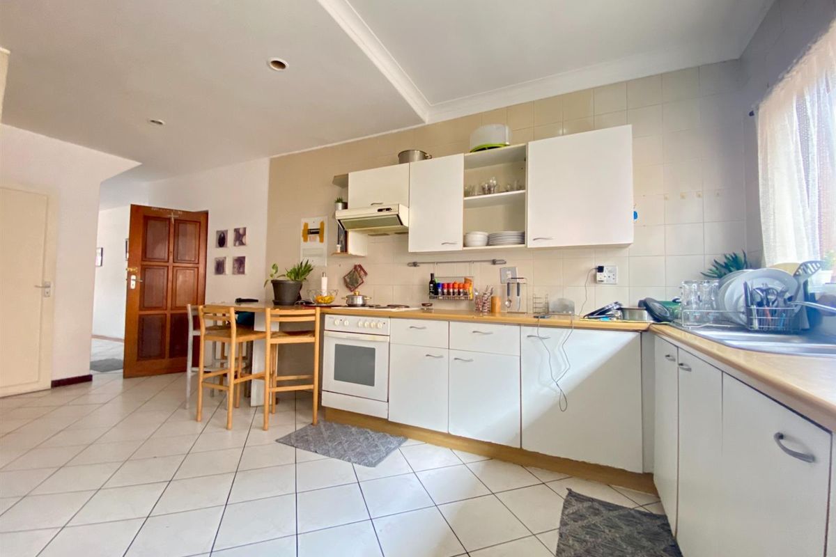 Apartment For Sale in Buurendal, Germiston - Photo 2