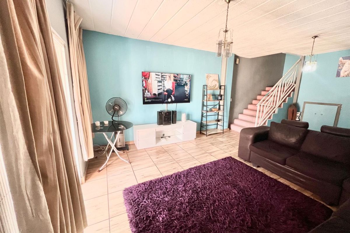 Apartment For Sale in Windsor East, Randburg - Photo 2