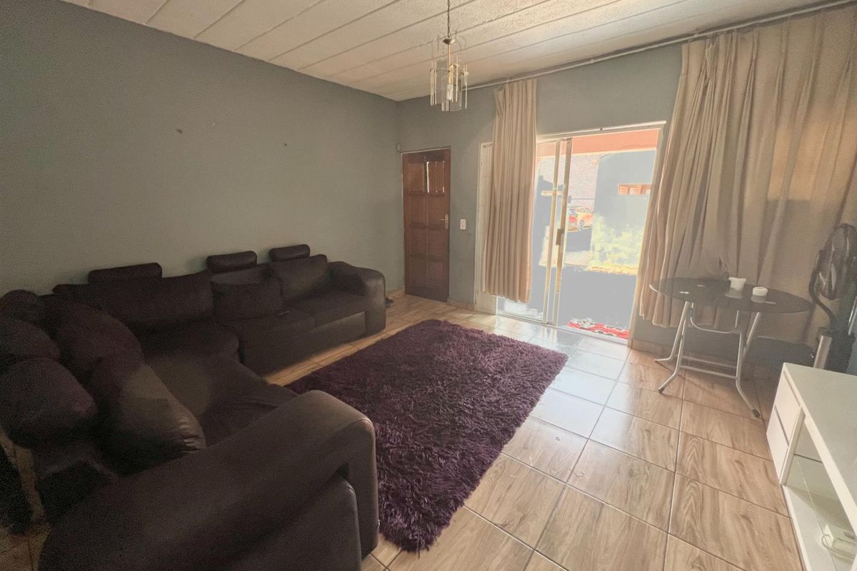 Apartment For Sale in Windsor East, Randburg - Photo 3
