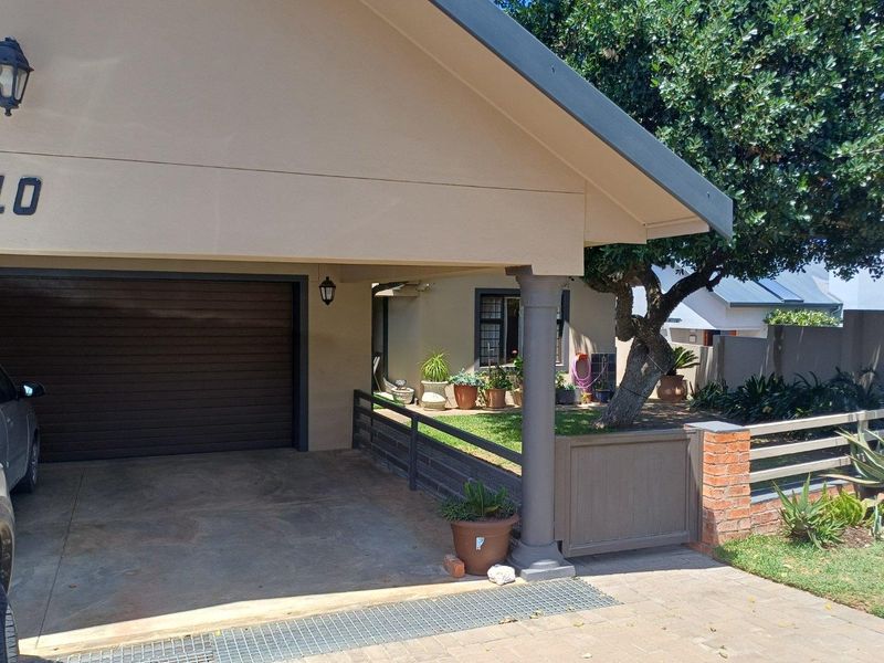 House For Sale in Stilbaai Wes, Stilbaai - Photo 2