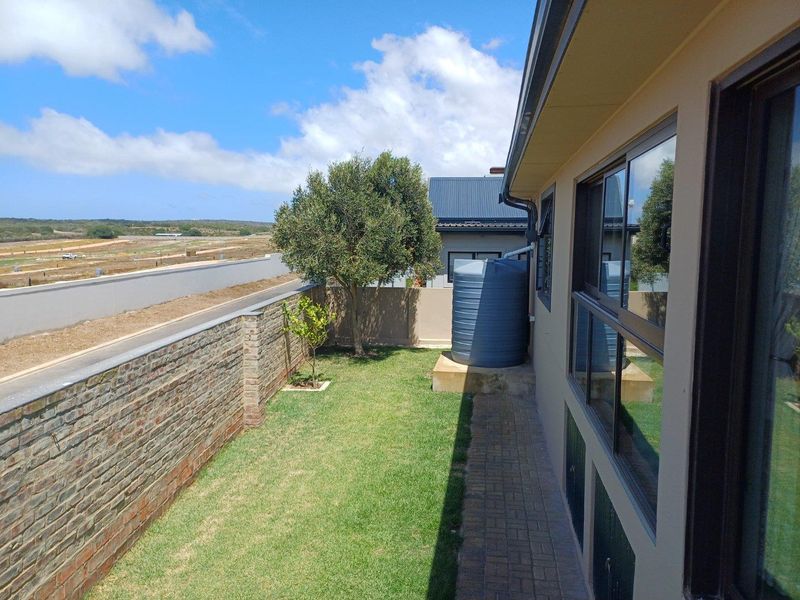 House For Sale in Stilbaai Wes, Stilbaai - Photo 7