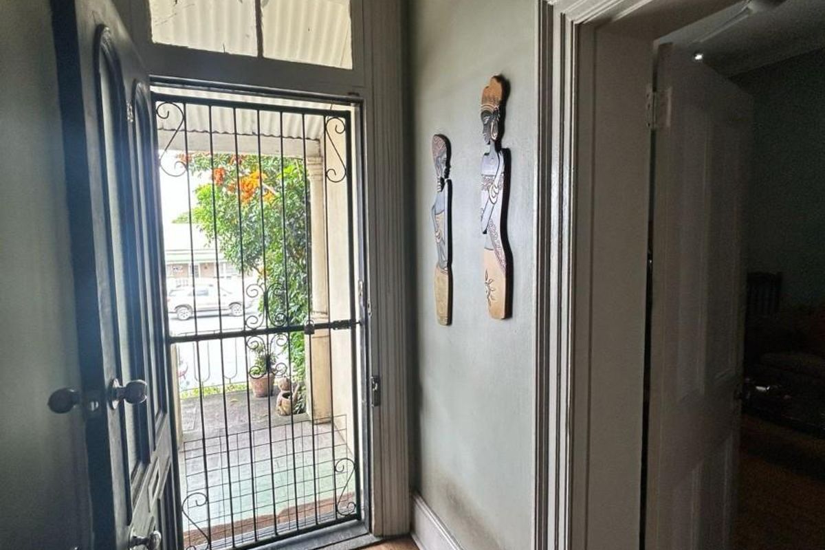 Charming Old Colonial Home for Sale - King Williamstown - Photo 3