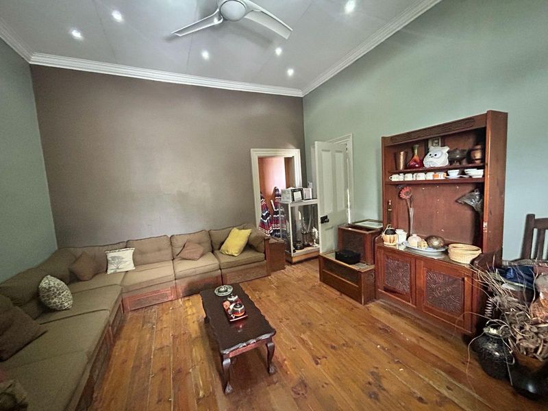 Charming Old Colonial Home for Sale - King Williamstown - Photo 5