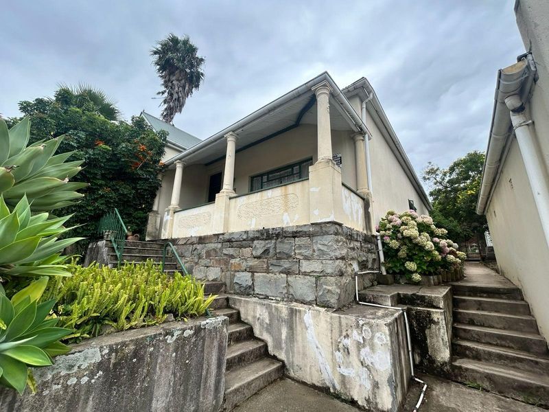Charming Old Colonial Home for Sale - King Williamstown - Photo 1
