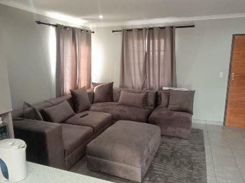 3 Bedroom House For Sale in Rayton - Photo 8