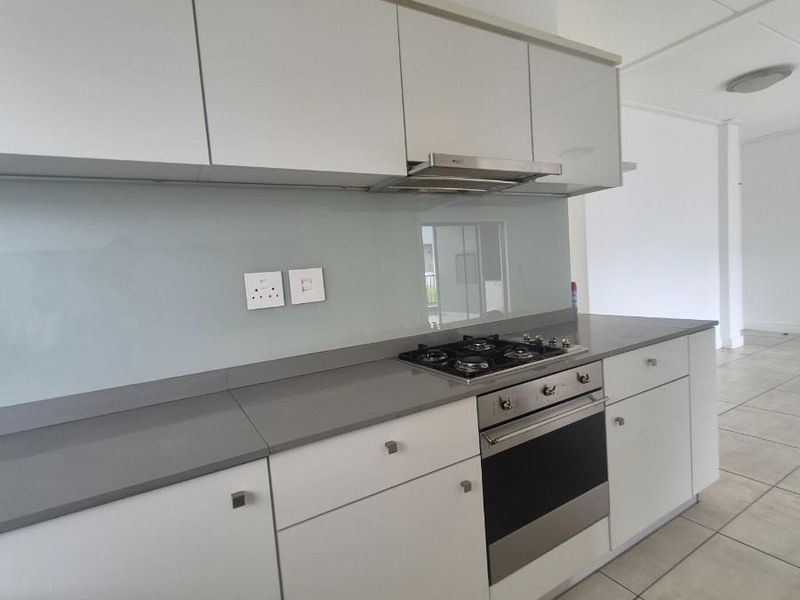 3 bedroom Apartment on 1st floor for Sale in Polofields Lifestyle Estate, Waterfall, Midrand - Photo 8