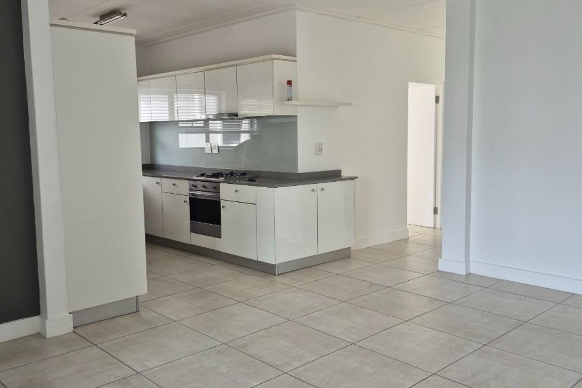 3 bedroom Apartment on 1st floor for Sale in Polofields Lifestyle Estate, Waterfall, Midrand - Photo 5