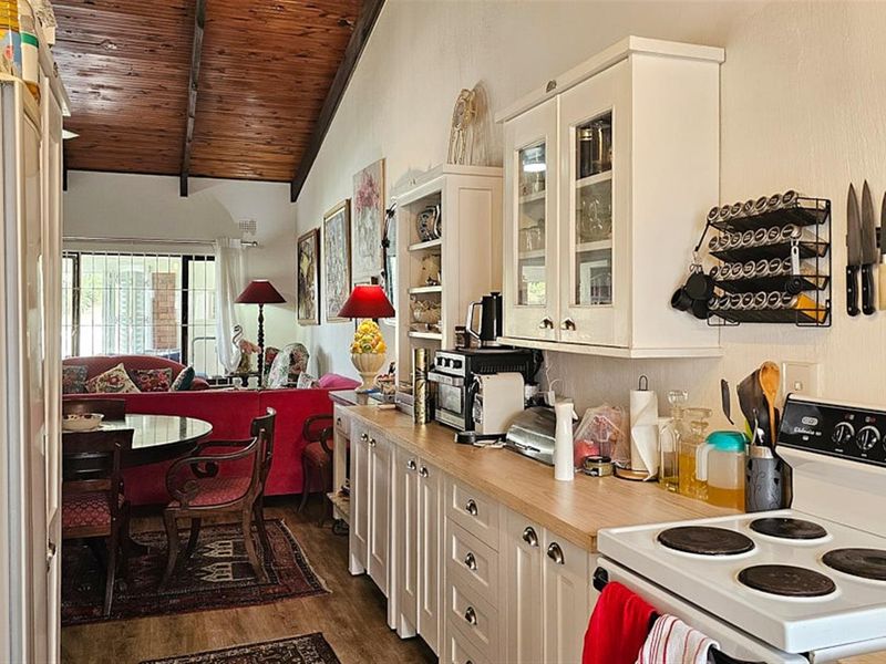 Stunning 2 Bedroom Beach Townhouse - Photo 6