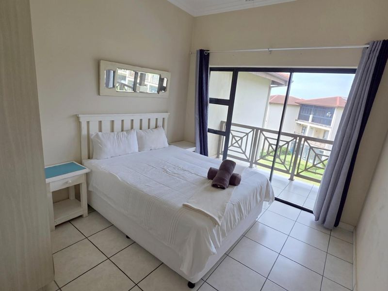 Fabulous 2 bedroom, 2 bathroom Holiday Apartment For Sale in Uvongo Beach - Photo 9