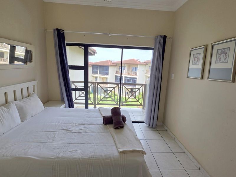 Fabulous 2 bedroom, 2 bathroom Holiday Apartment For Sale in Uvongo Beach - Photo 10