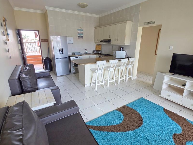 Fabulous 2 bedroom, 2 bathroom Holiday Apartment For Sale in Uvongo Beach - Photo 8