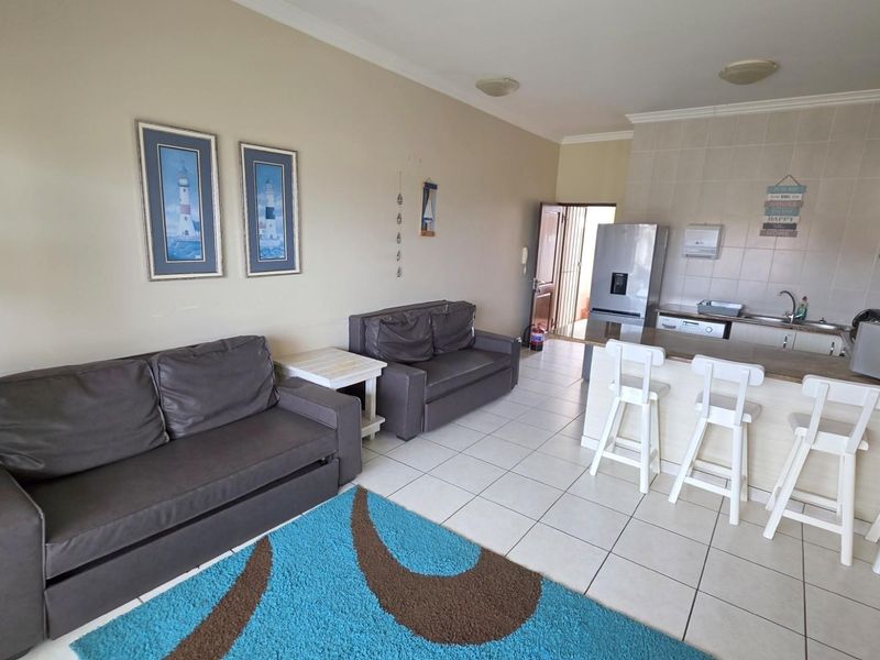 Fabulous 2 bedroom, 2 bathroom Holiday Apartment For Sale in Uvongo Beach - Photo 7