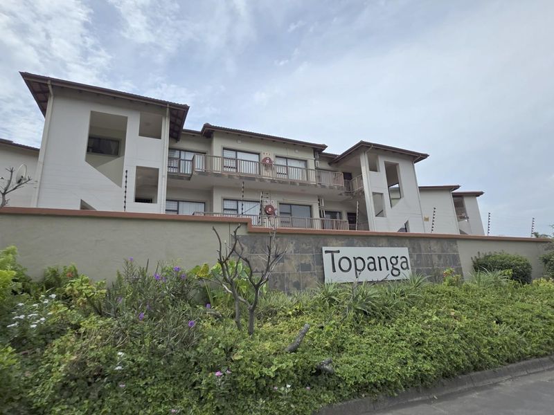 Fabulous 2 bedroom, 2 bathroom Holiday Apartment For Sale in Uvongo Beach - Photo 2