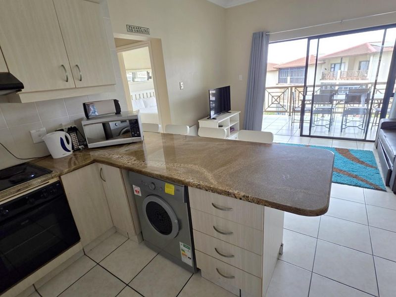 Fabulous 2 bedroom, 2 bathroom Holiday Apartment For Sale in Uvongo Beach - Photo 4