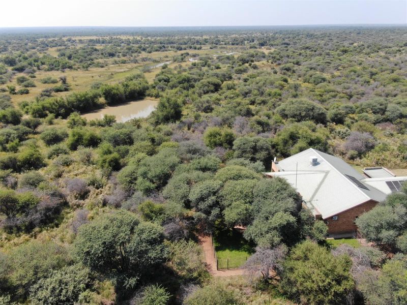 Exquisite fully furnished 4-bedroom home in a prestigious Nature Estate - Photo 3