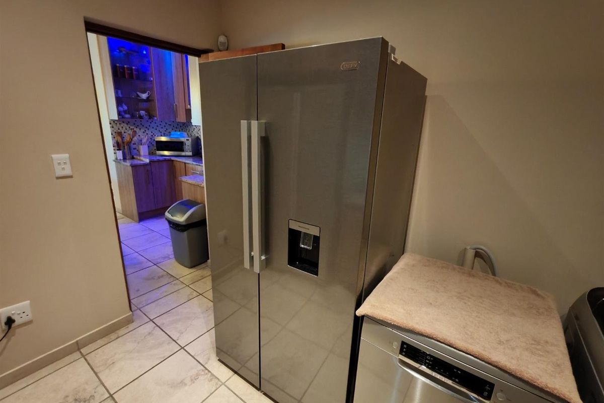 Exquisite fully furnished 4-bedroom home in a prestigious Nature Estate - Photo 5