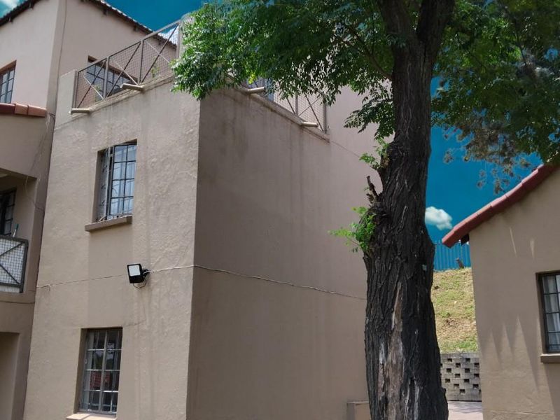 Charming Fixer-Upper with Endless Potential for Sale - Photo 5