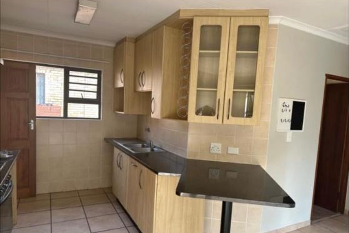 Apartment To Rent in Fourways, Sandton - Photo 2