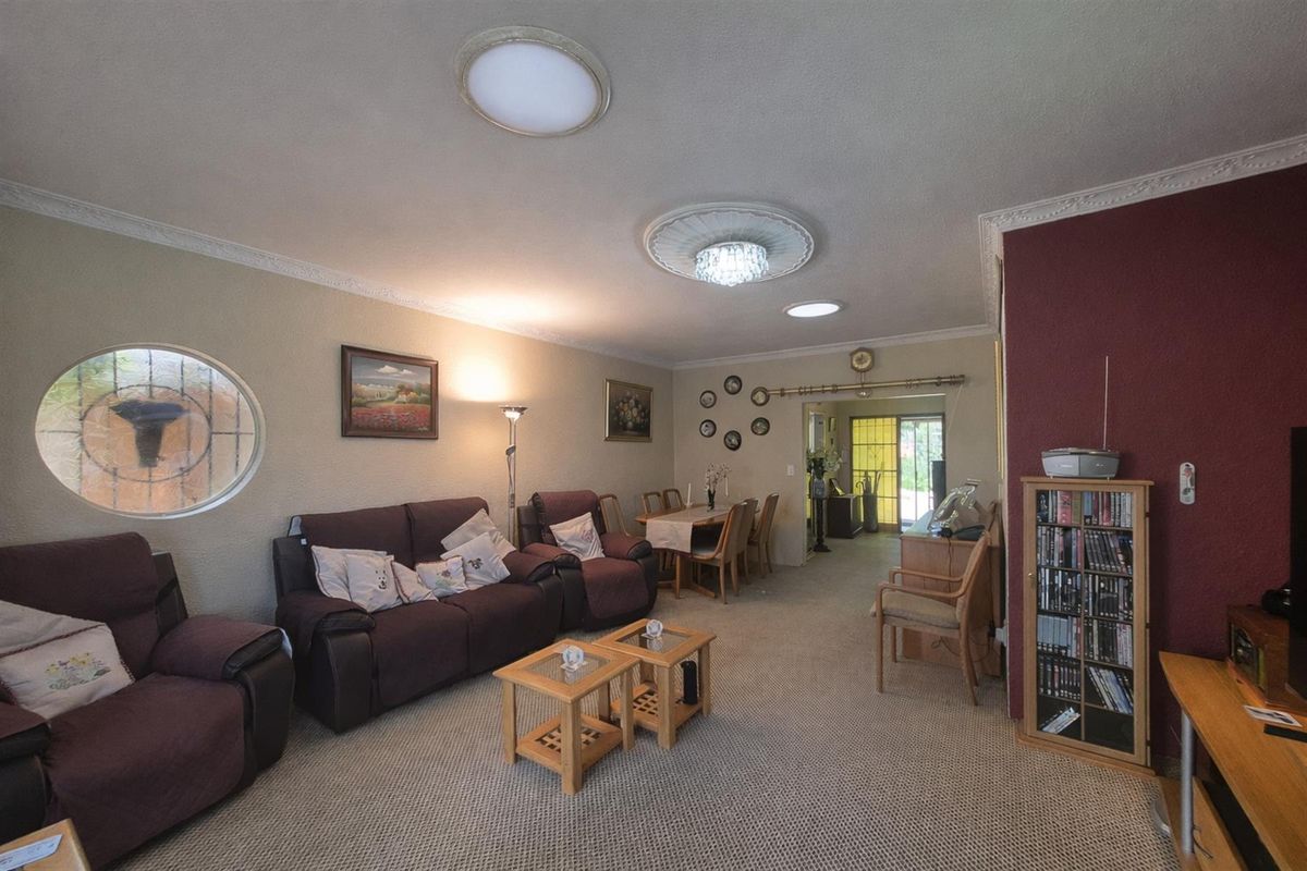 Exceptional Family Living in the Secure Gated Community of Essexwold, Dowerglen - Photo 3